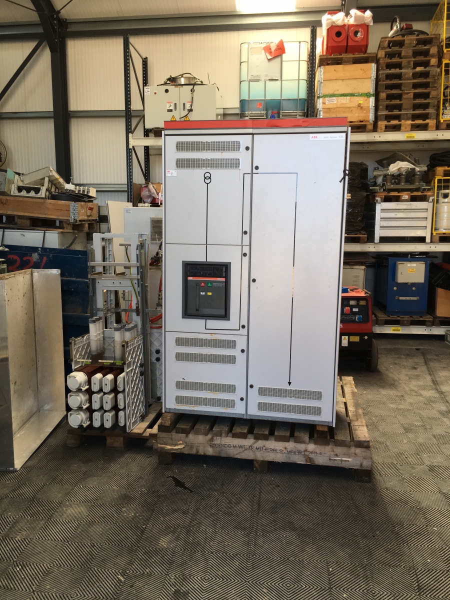 2500 ampere ABB stroom verdeelkast met instelbarevermogensautomaat SACE E3N 25
