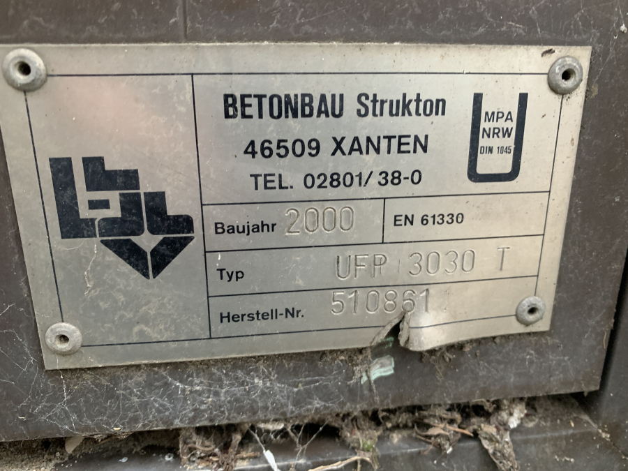 Betonnen betreedbaar transformator station Betonbau ca. 250x250cm